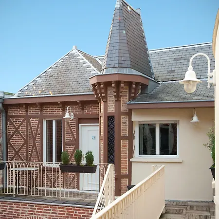 Le Prieure Et La Hotel