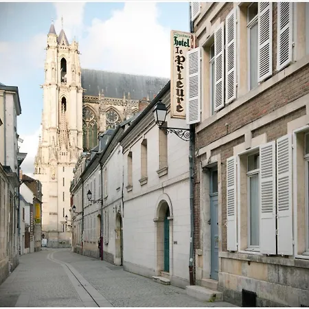 Le Prieure Et La 3*