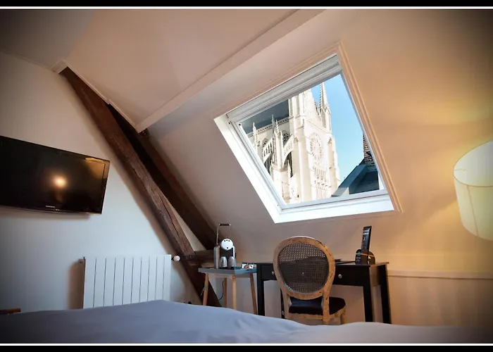 Le Prieuré Et La Résidence Hotel Amiens